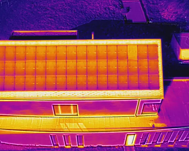 Inspection thermique par drone des panneaux solaires